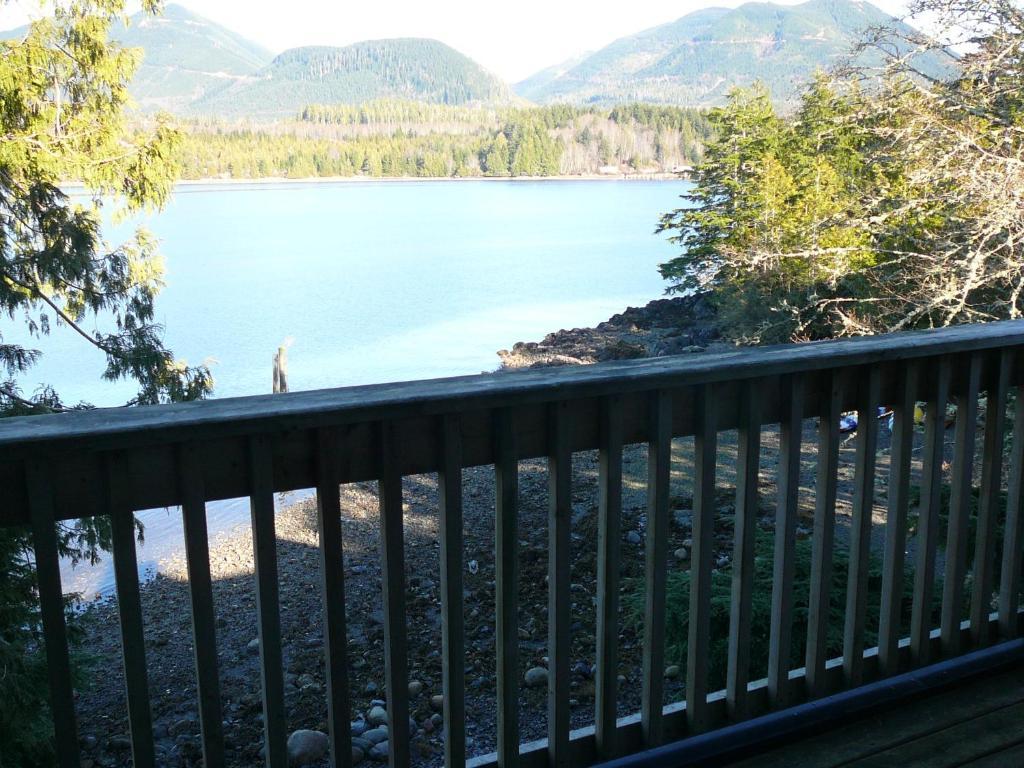 Ferienwohnung 203 At Water'S Edge Ucluelet Exterior foto